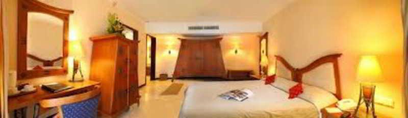 סוראבאיה Satelit Hotel מראה חיצוני תמונה