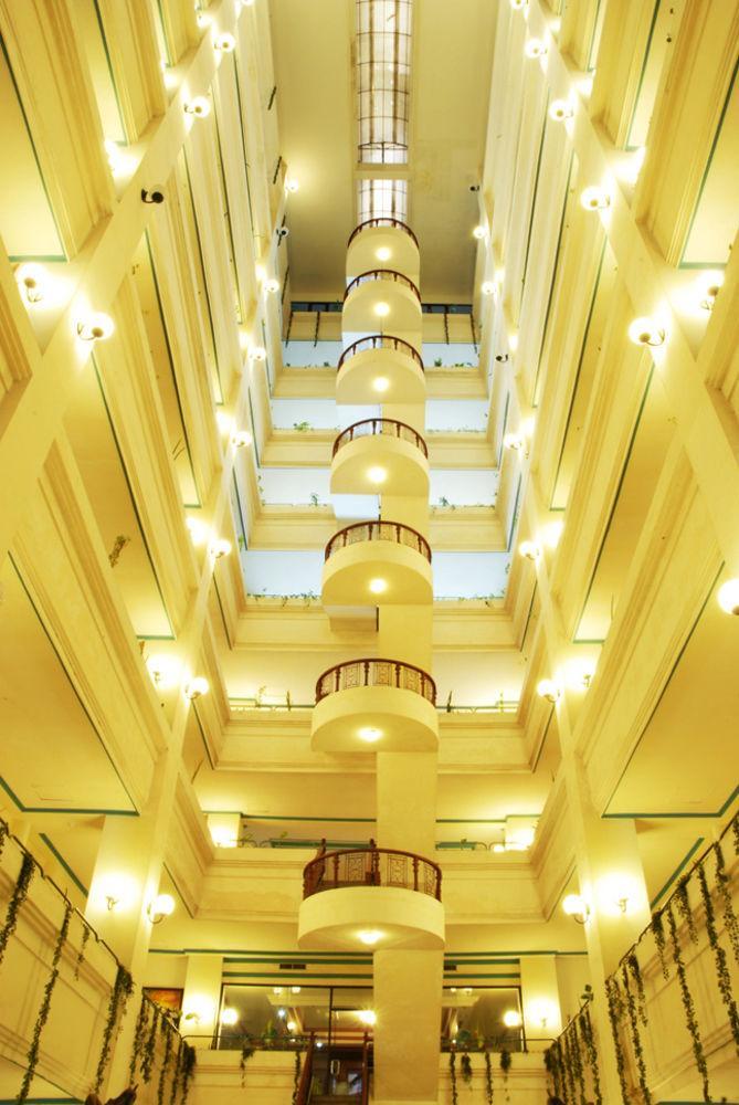 סוראבאיה Satelit Hotel מראה חיצוני תמונה