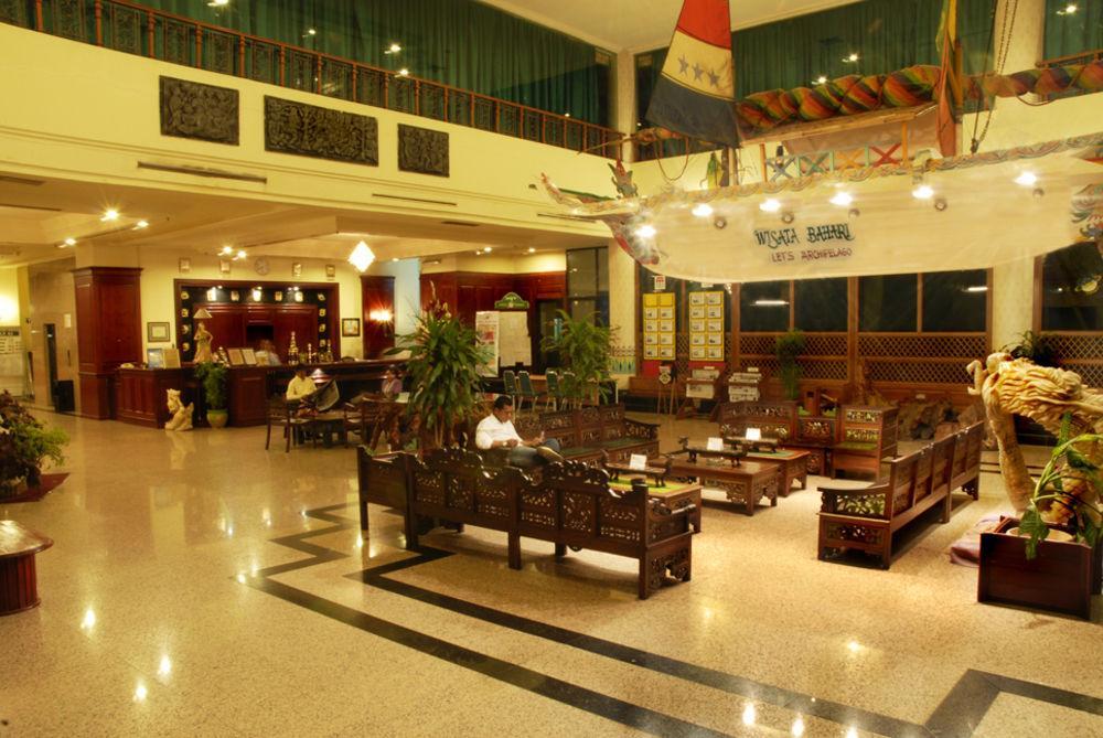סוראבאיה Satelit Hotel מראה חיצוני תמונה